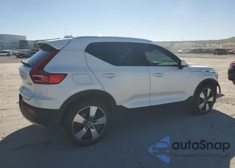 2022 Volvo Xc40 T5 Momentum z USA, uszkodzony, nr VIN YV4162UK5N2656553